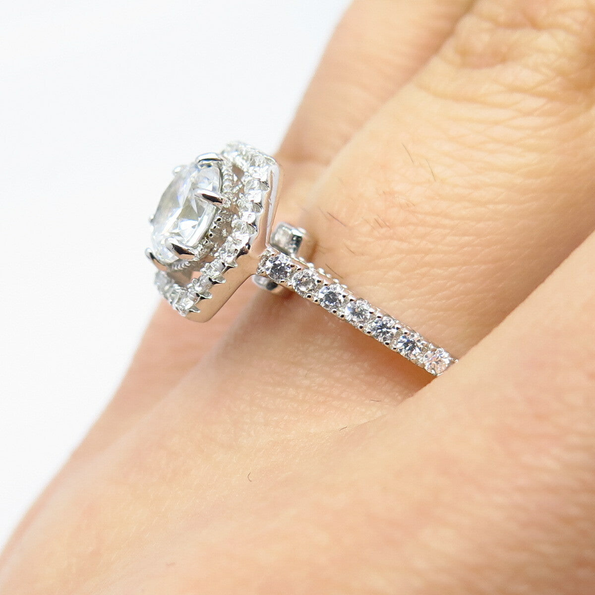 925 Sterling Silver Round-Cut C Z Ring Size 6.25