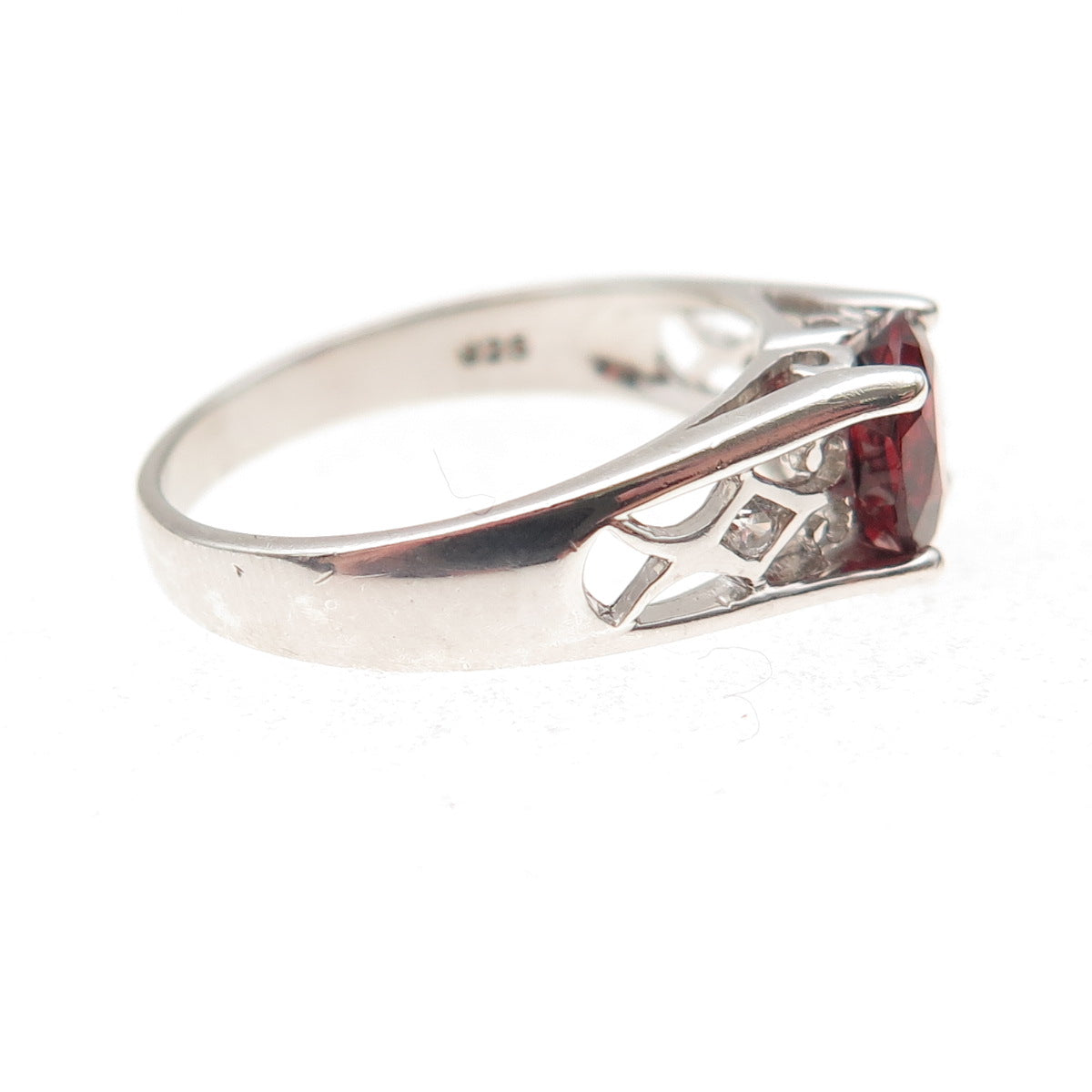 925 Sterling Silver Vintage Real Round-Cut Red Garnet & C Z Ring Size 7