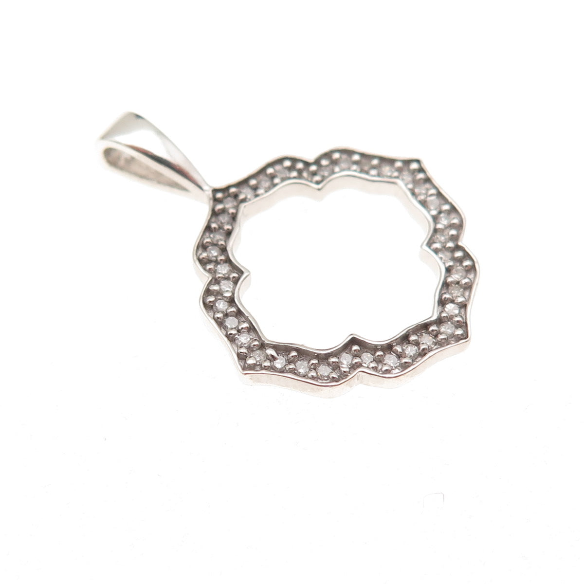 Heng Ngai 925 Sterling Silver Real Round-Cut Diamond Floral Charm Pendant