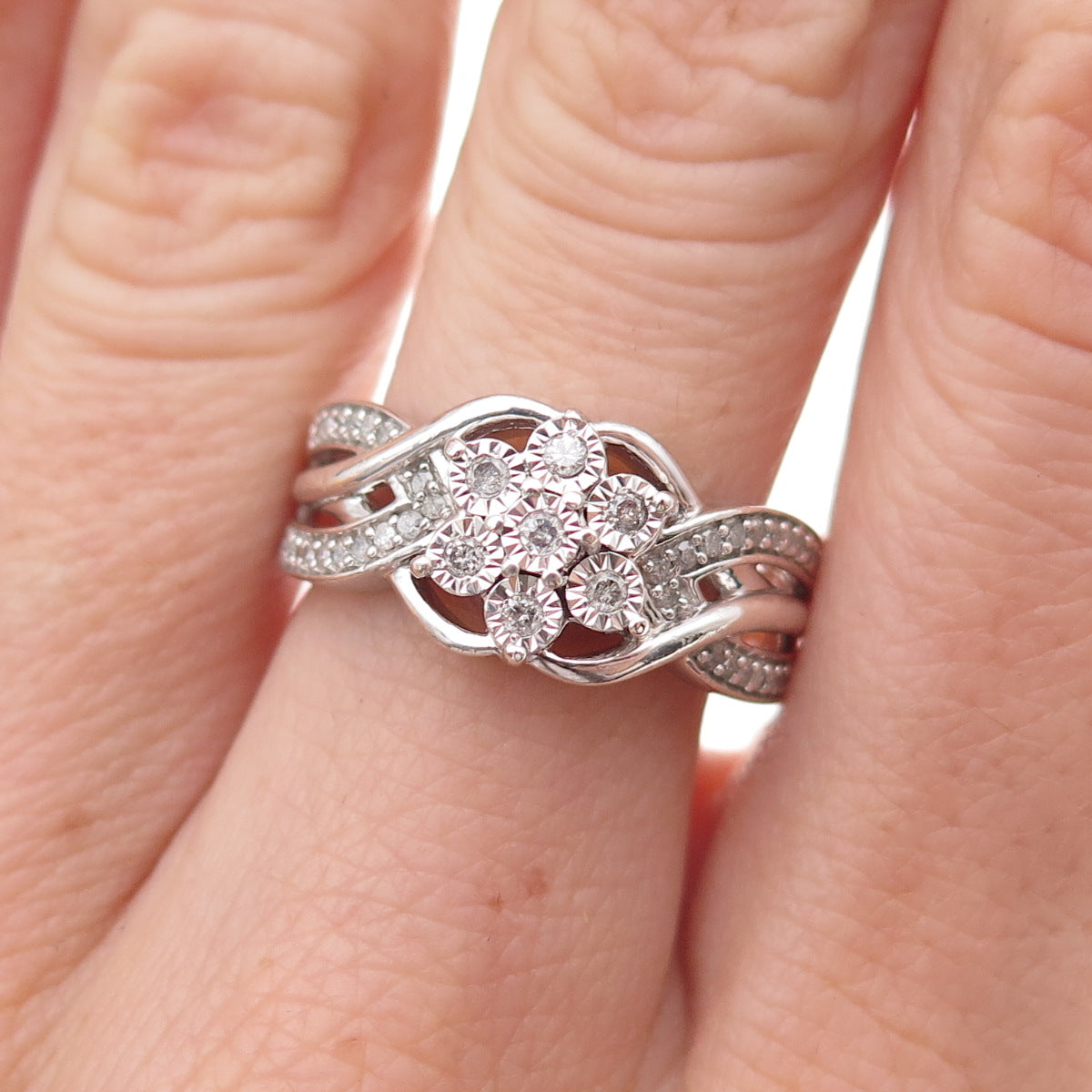 SK9 Allure Gems 925 Sterling Silver Real Diamond Floral Ring Size 7.25