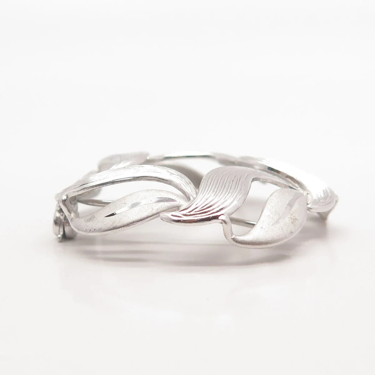 925 Sterling Silver Vintage Beau Leaf Round Pin Brooch