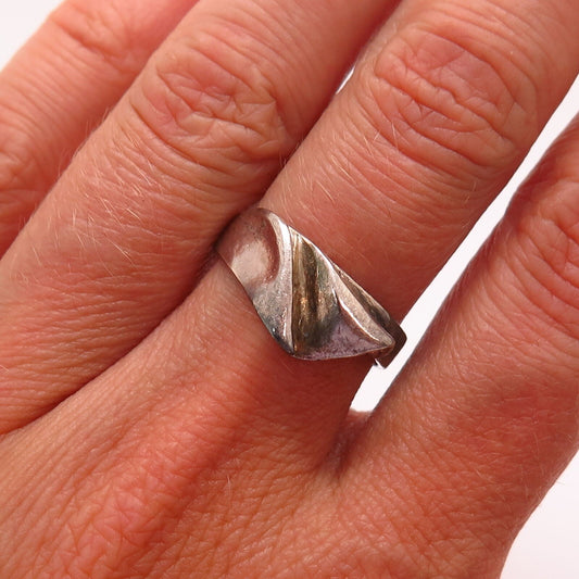 925 Sterling Silver Abstract Design Ring Size  7 1/4