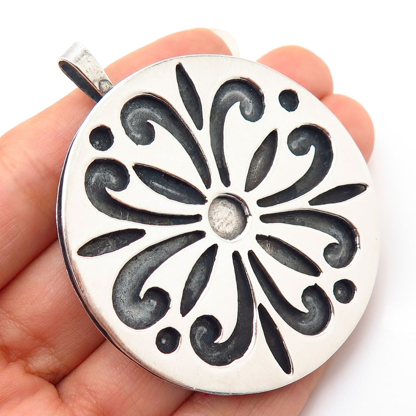 925 Sterling Silver Vintage Mexico Cutout Ornate Design Pin Brooch / Pendant