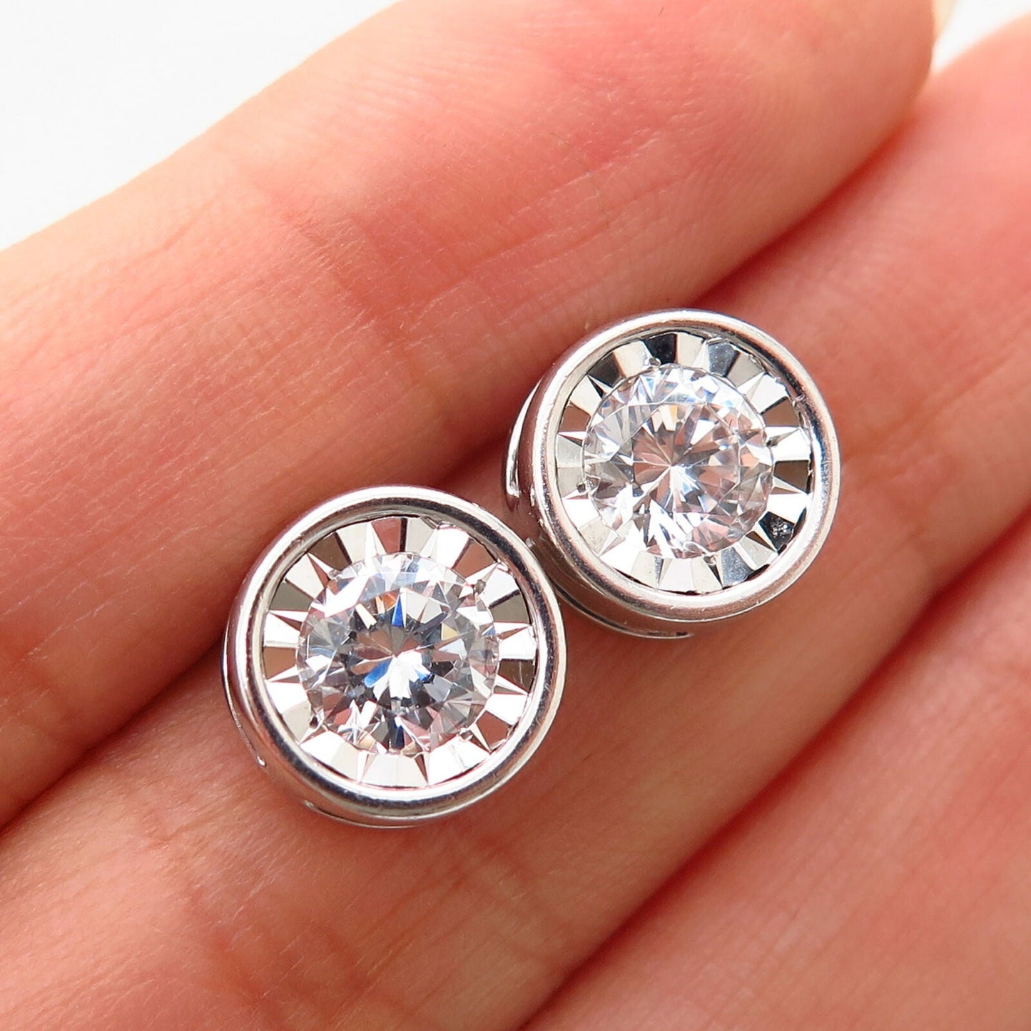 925 Sterling Silver C Z Round Design Stud Earrings