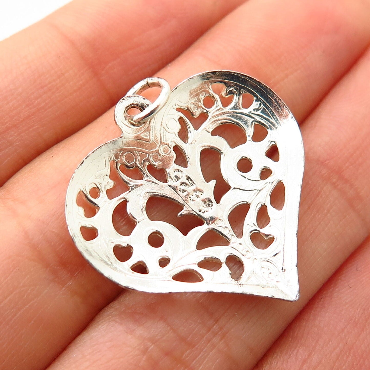 925 Sterling Silver Cutout Ornate Heart Design Pendant