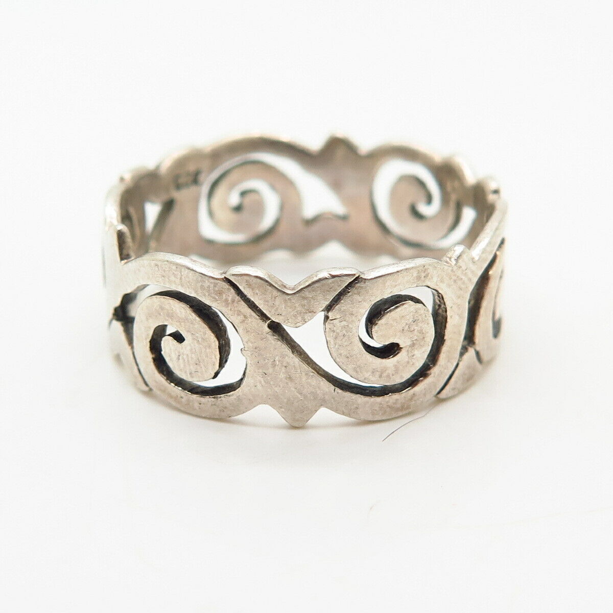 925 Sterling Silver Cutout Swirl Design Ring Size 8.5