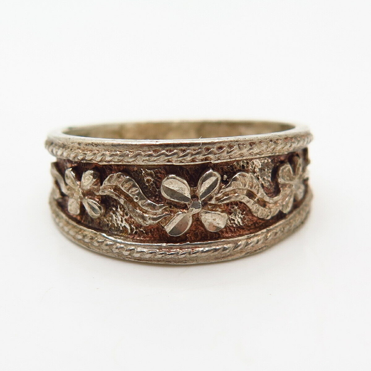 925 Sterling Silver Ornate Floral Design Ring Size 8 3/4
