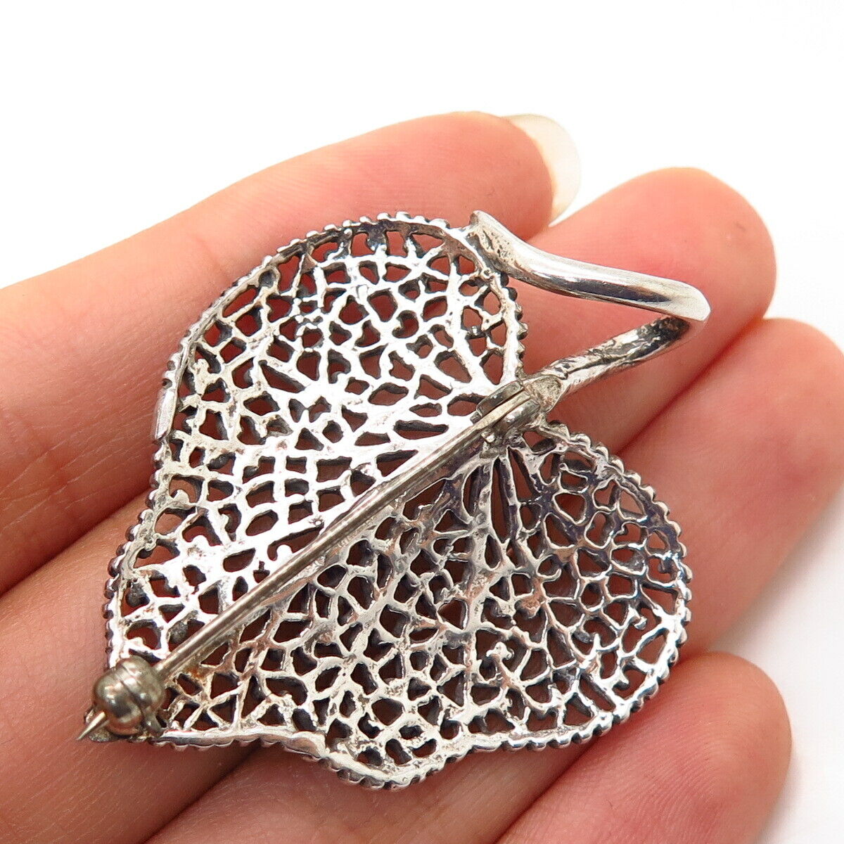 925 Sterling Silver Vintage Ornate Leaf Design Pin Brooch / Pendant