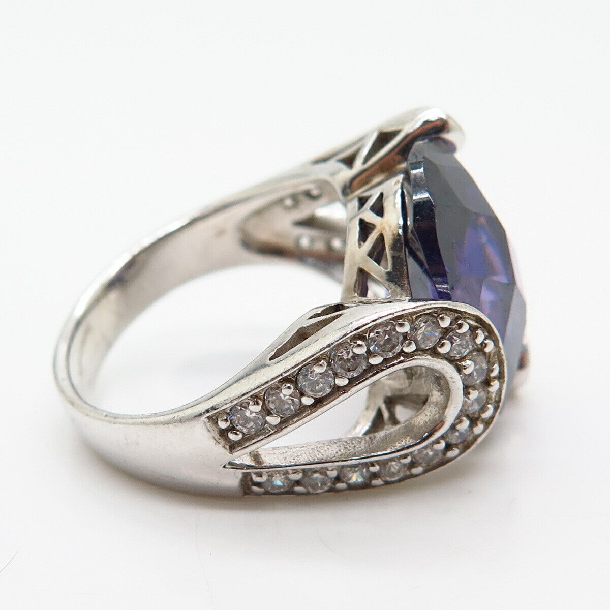 925 Sterling Silver White & Violet-Tone C Z Ring Size 7 1/4