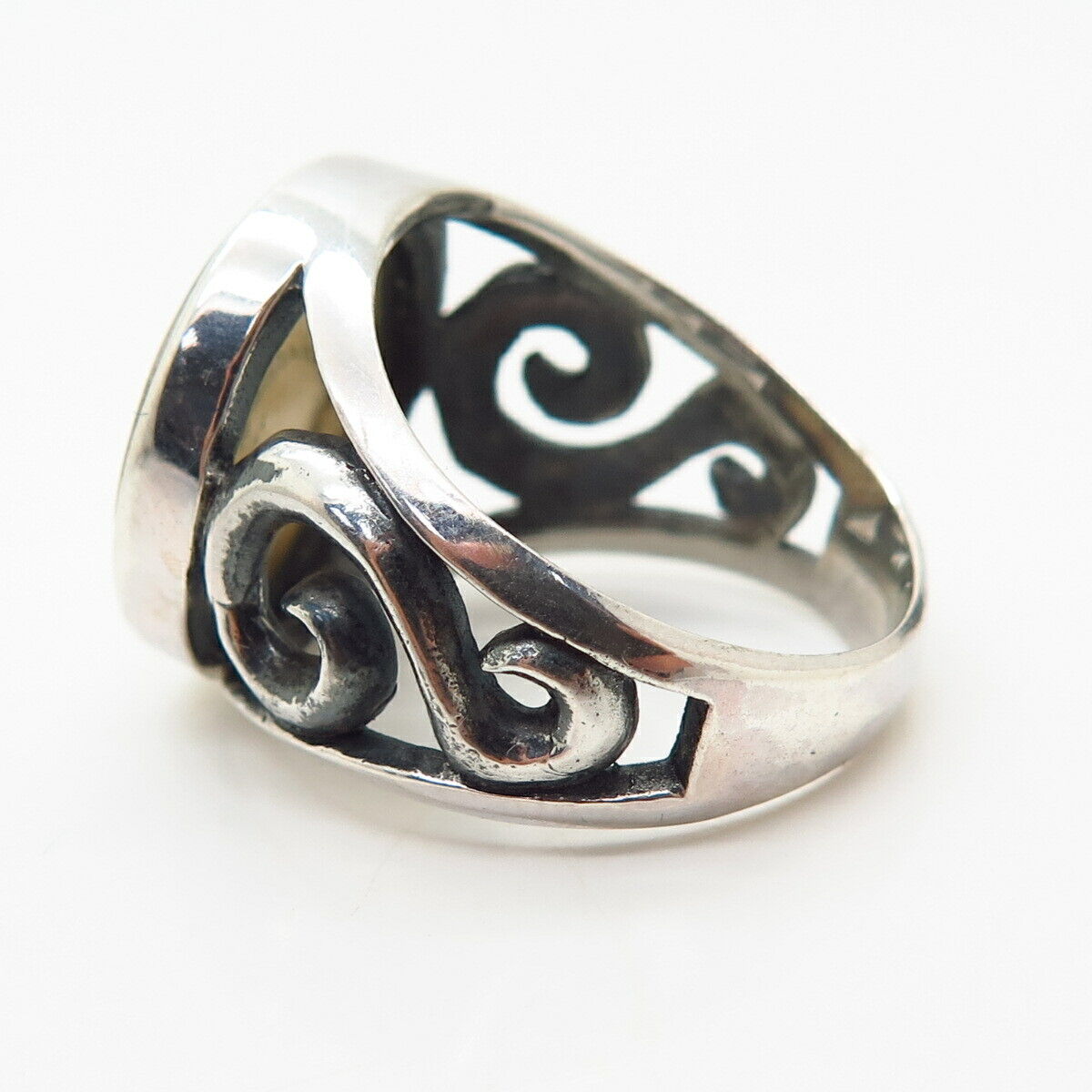 925 Sterling Silver Real Mother-of-Pearl Swirl Design Signet Ring