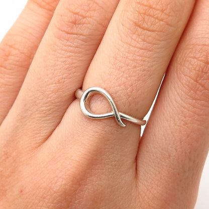 925 Sterling Silver Loop Design Ring Size 6