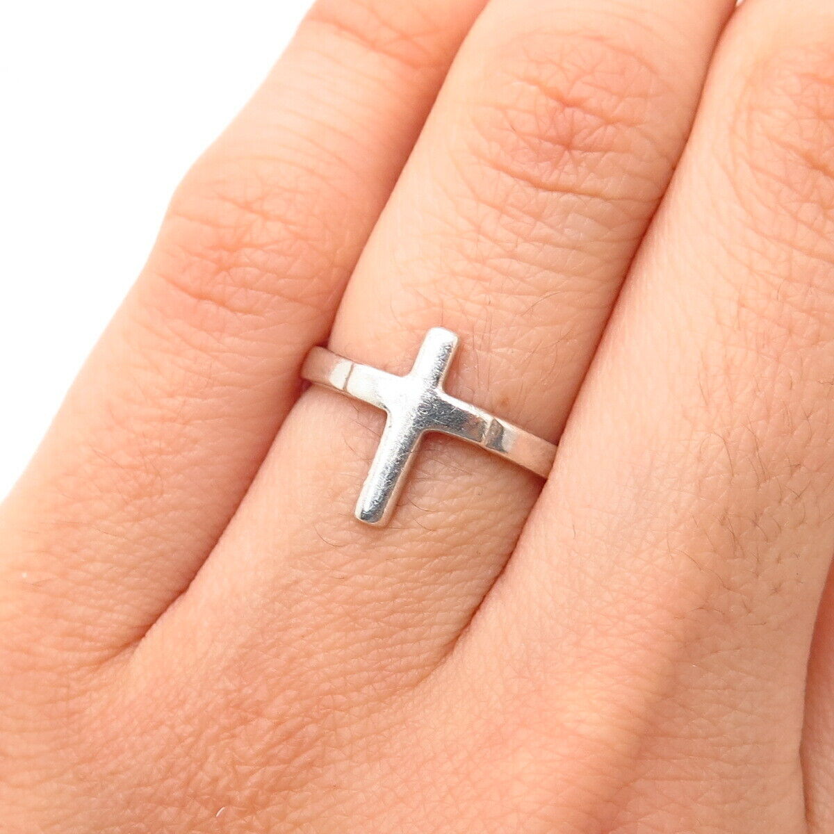 925 Sterling Silver Cross Design Ring Size 5