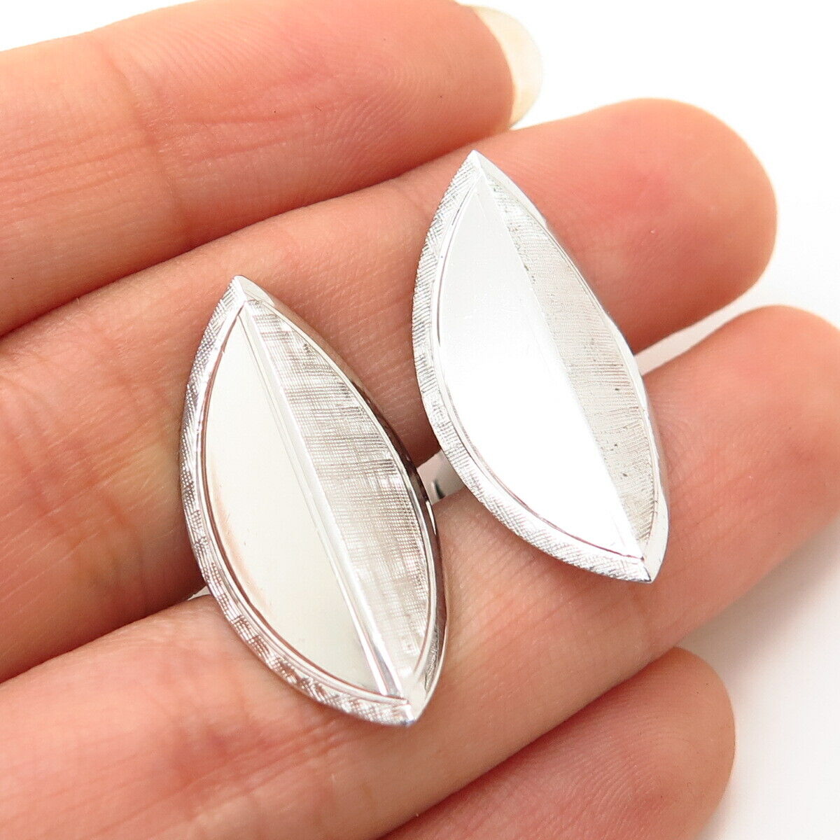 925 Sterling Silver Vintage Textured Curved Leaf Design Cufflinks