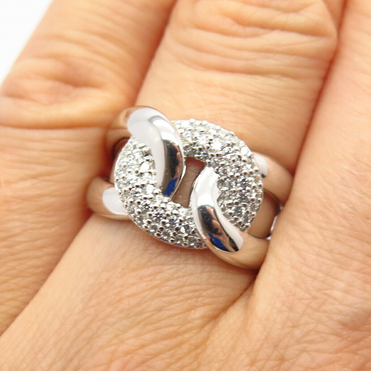 925 Sterling Silver C Z Knot Linked Design Ring