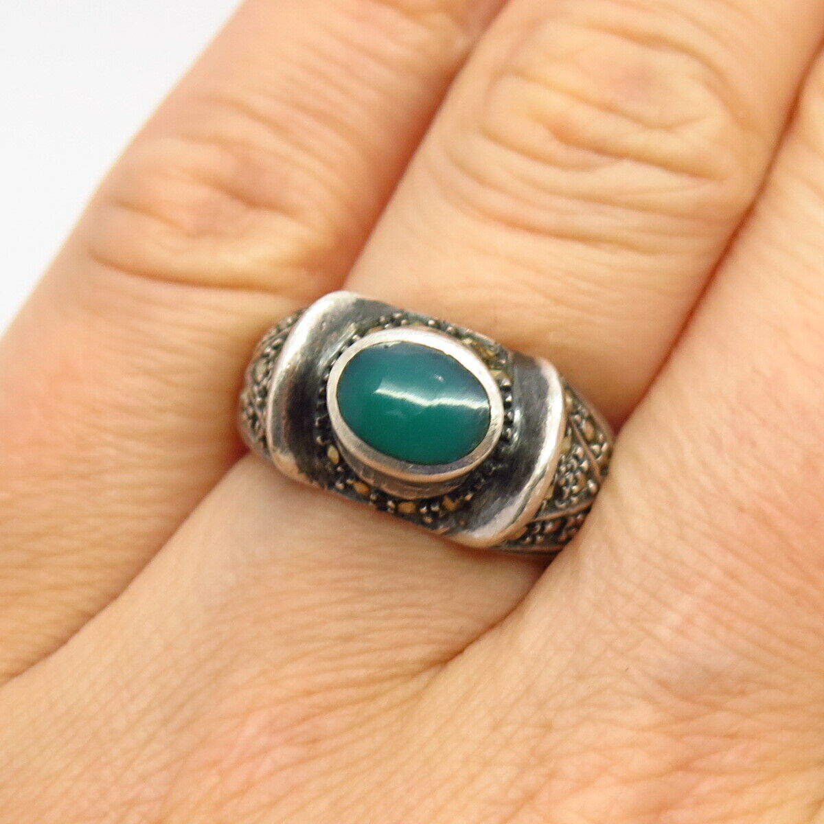 925 Sterling Silver Real Green Chalcedony & Marcasite Gem Ring Size 7