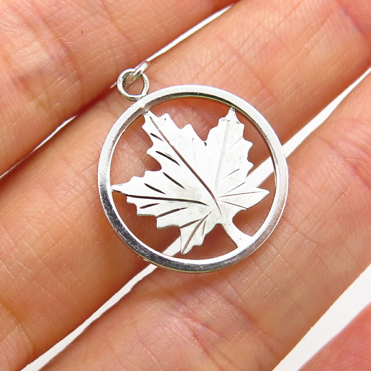 925 Sterling Silver Vintage Bond Boyd Maple Leaf Design Pendant