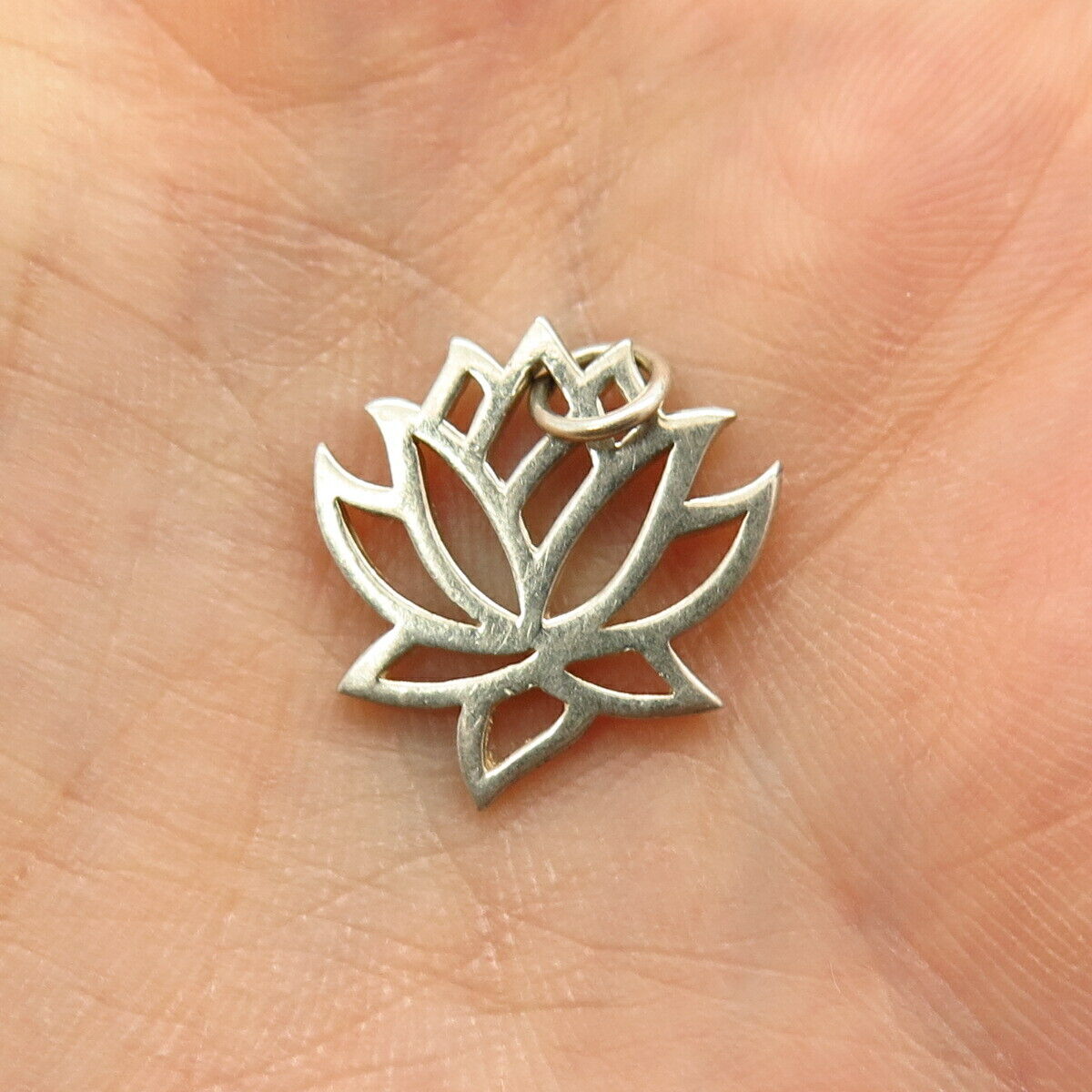 925 Sterling Silver Lotus Floral Design Charm Pendant