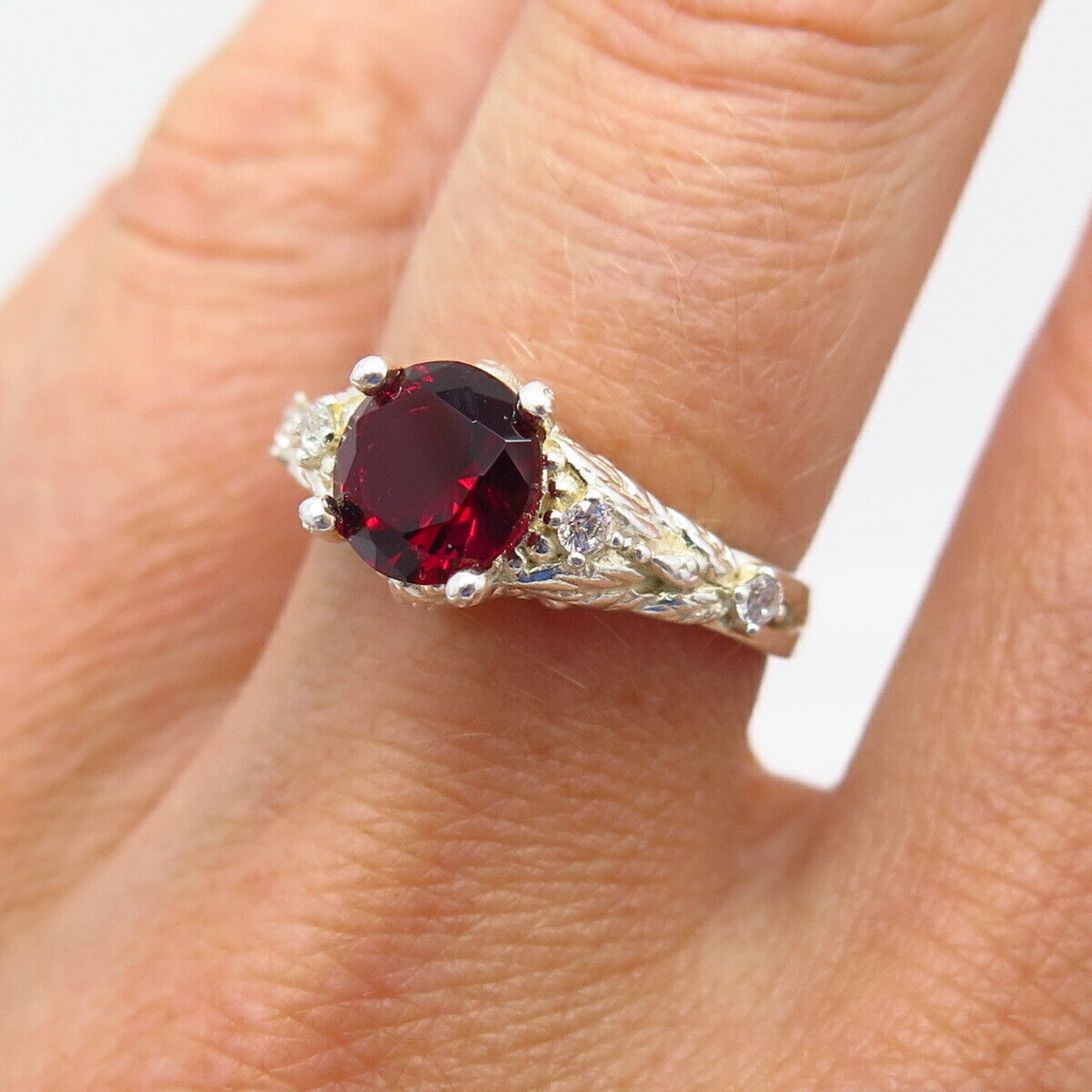 925 Sterling Silver White & Garnet-Tone C Z Ring Size 6