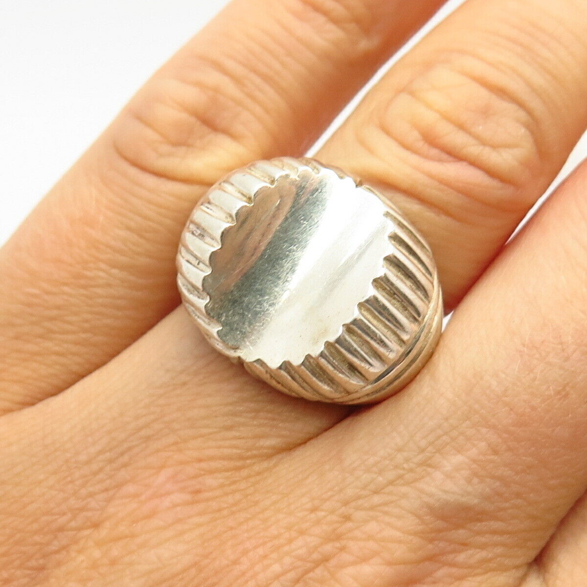 925 Sterling Silver Ribbed Concave Design Statement Ring Size 6 1/4