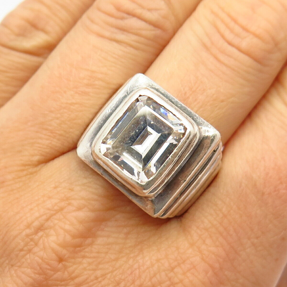 925 Sterling Silver C Z Ribbed Design Signet Ring Size 9 3/4