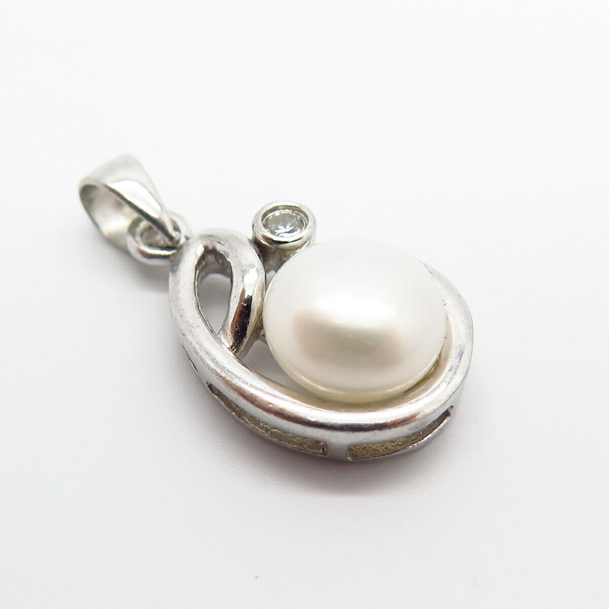 925 Sterling Silver Real Pearl & C Z Pendant