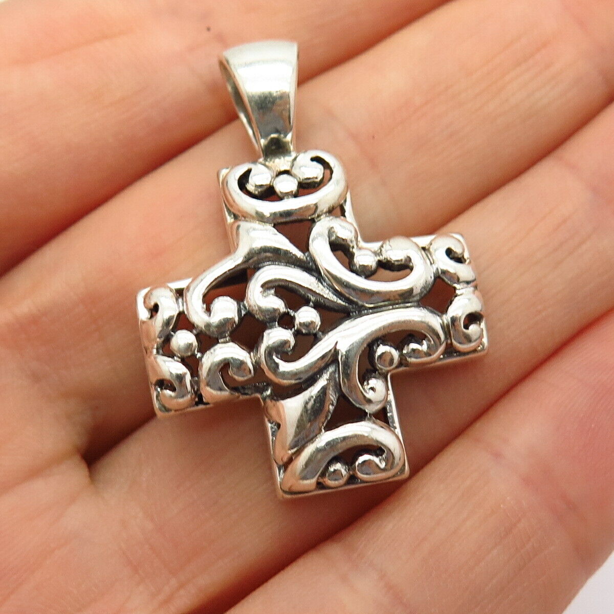 925 Sterling Silver Swirl & Bead Design Cross Pendant