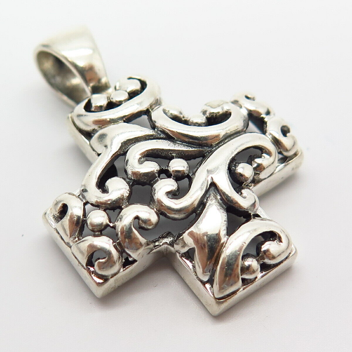 925 Sterling Silver Swirl & Bead Design Cross Pendant