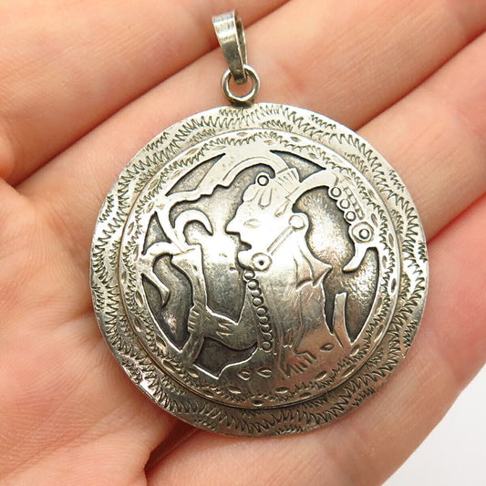 900 Silver Vintage Tribal Design Round Pendant