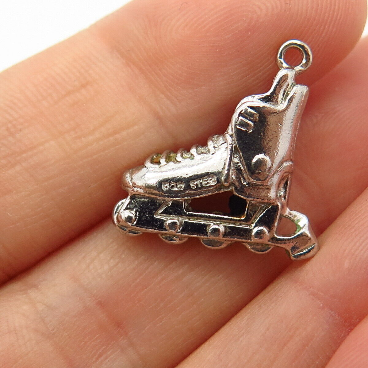 925 Sterling Silver Vintage Roller Skate Design Charm Pendant