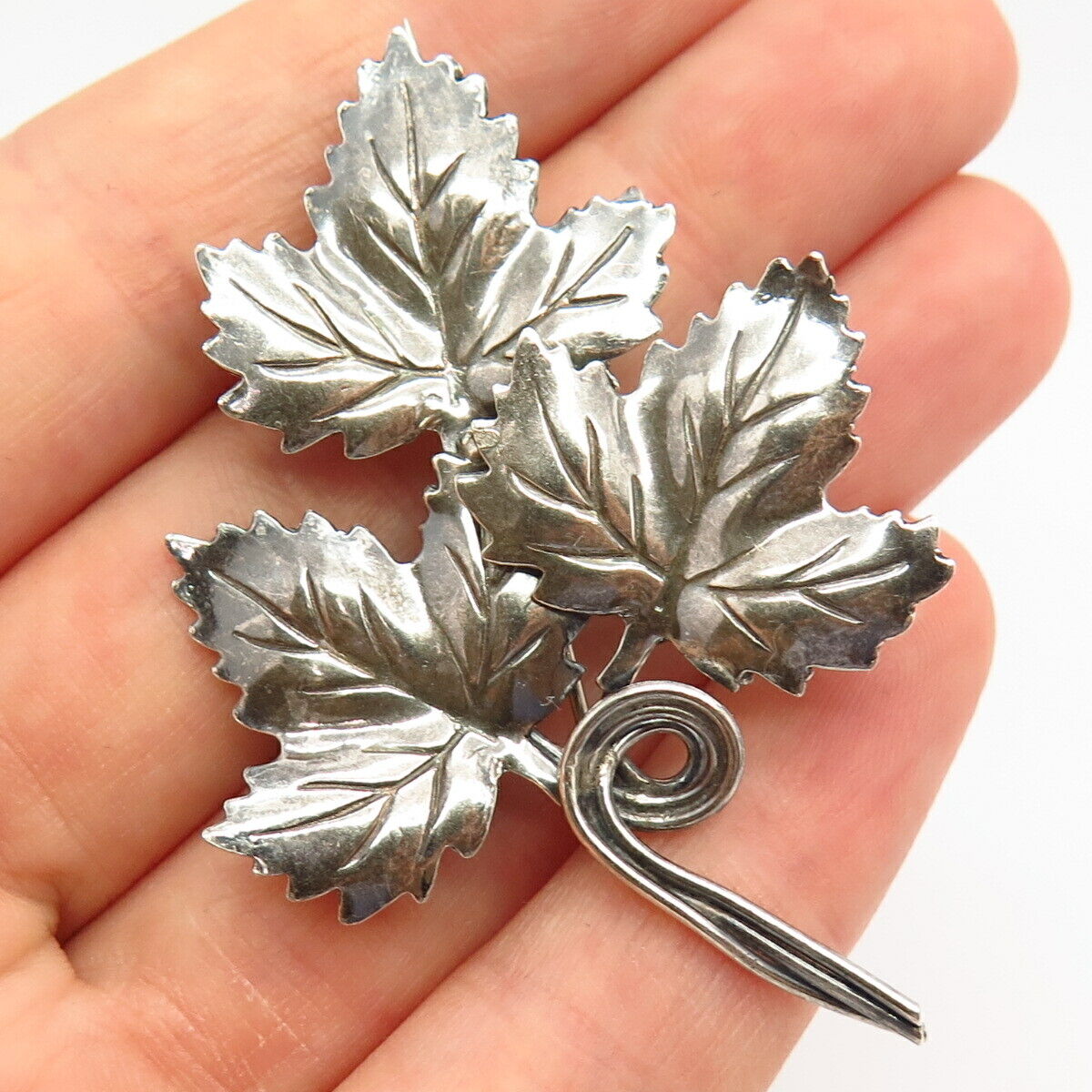 925 Sterling Silver Triple Grape Leaf Design Pin Brooch