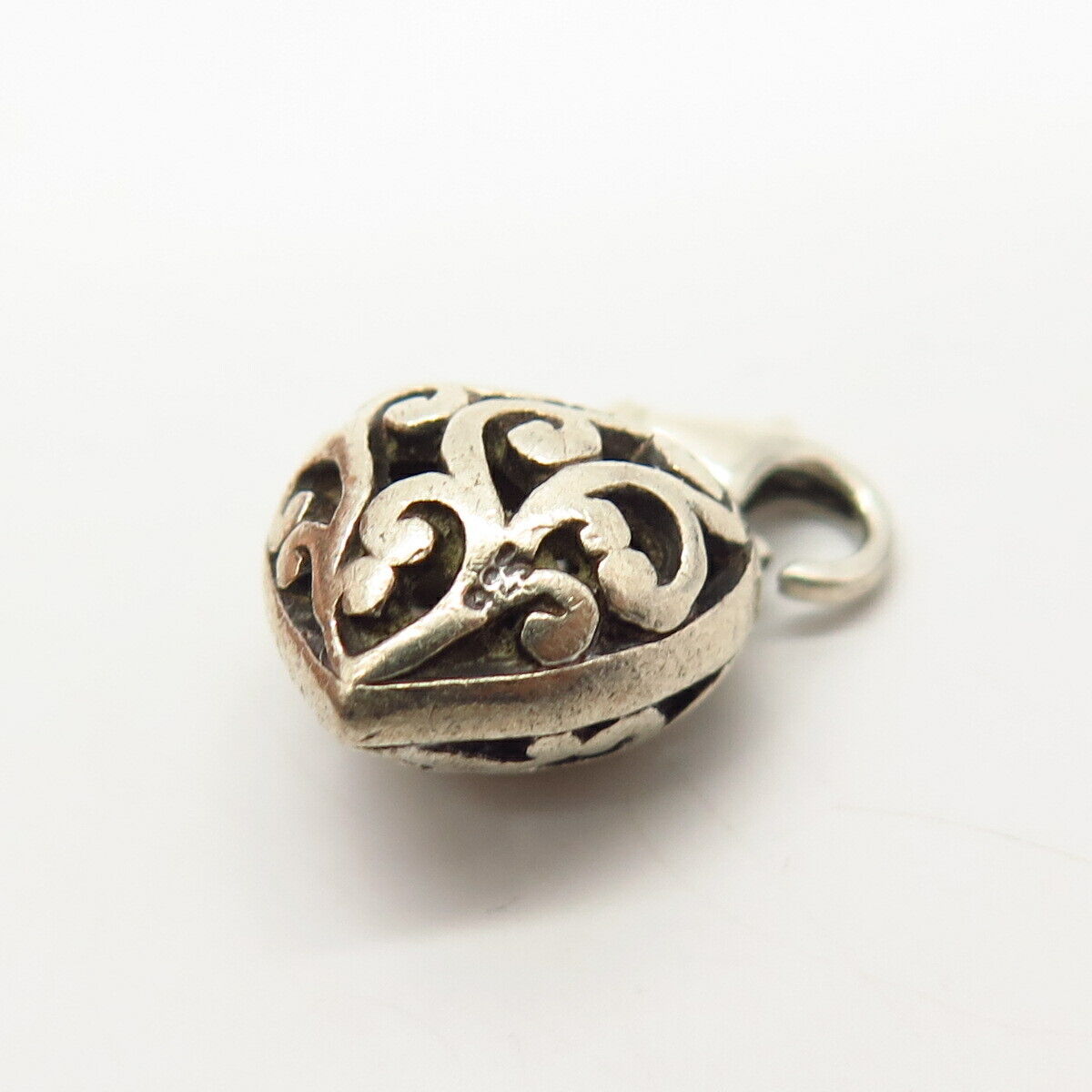 925 Sterling Silver Swirl Heart Design Pendant