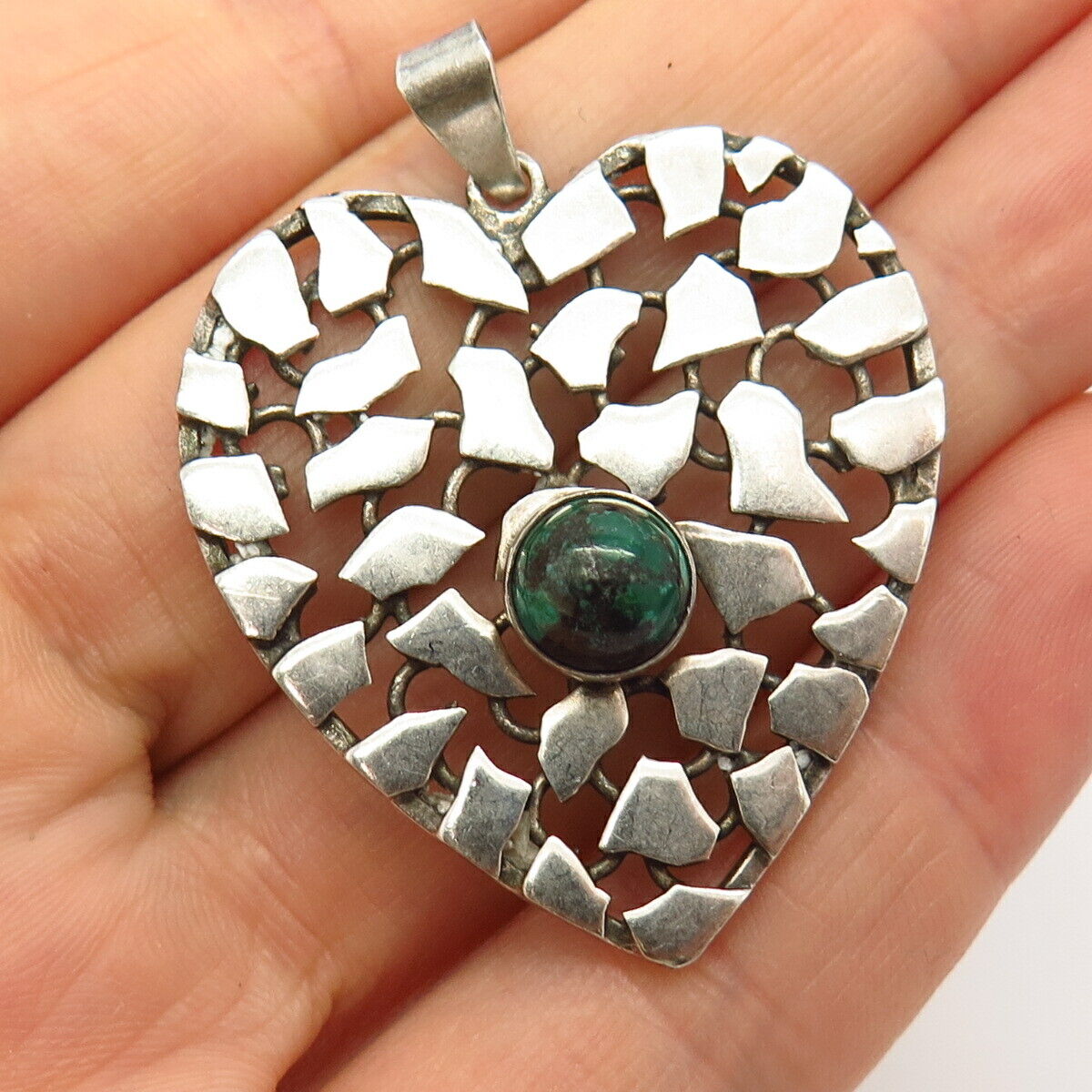 925 Sterling Silver Vintage Chrysocolla Gem Pebble Heart Design Pendant