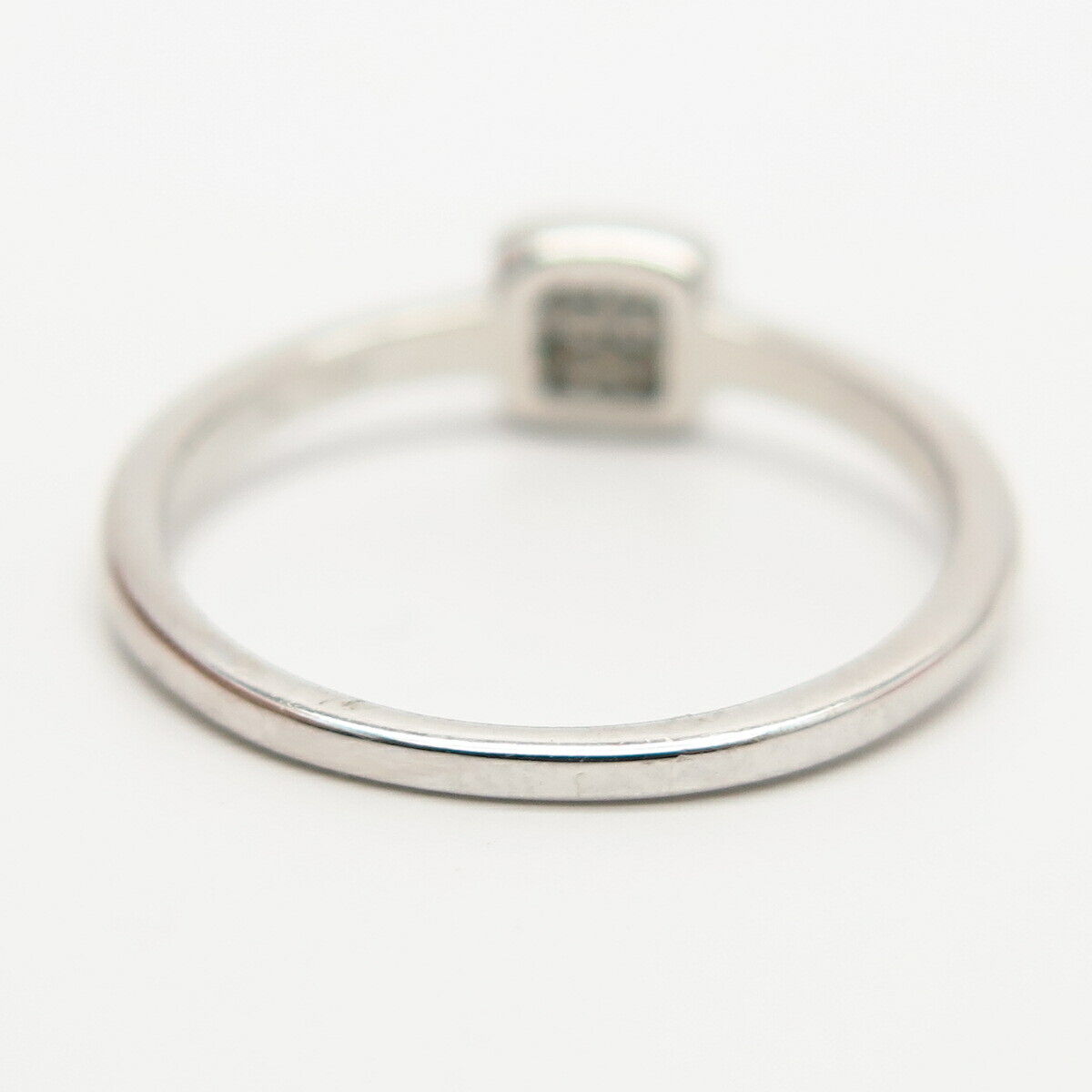 925 Sterling Silver C Z Square Design Thin Ring