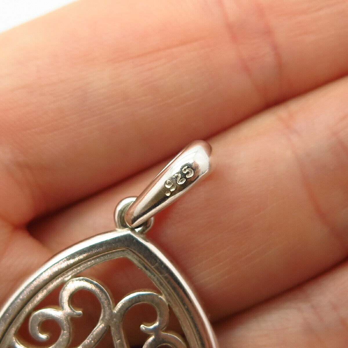 925 Sterling Silver Swirl Ornate Design Pendant