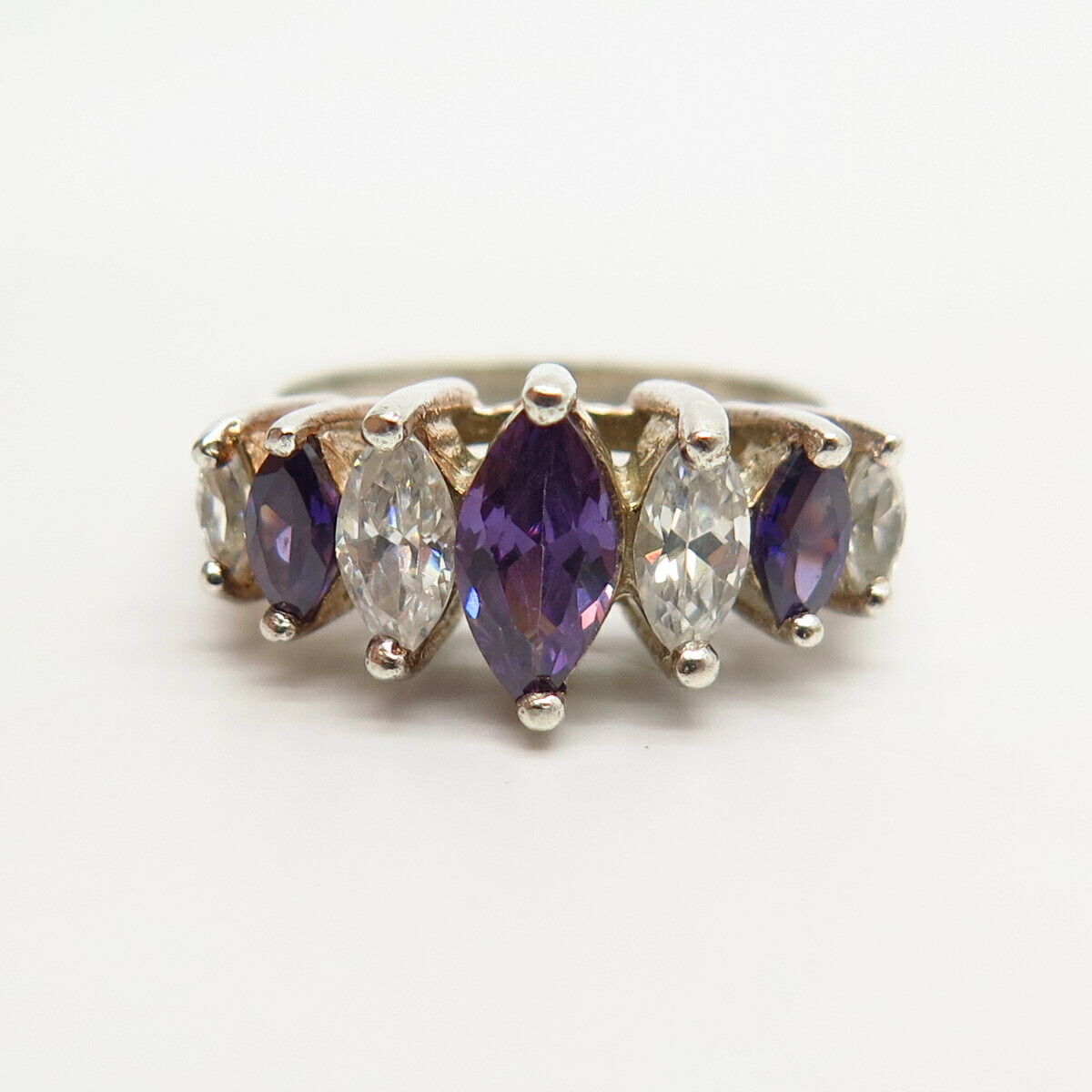 925 Sterling Silver White & Amethyst-Tone C Z Graduated Ring Size 5 3/4