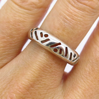 925 Sterling Silver Carved Design Ring