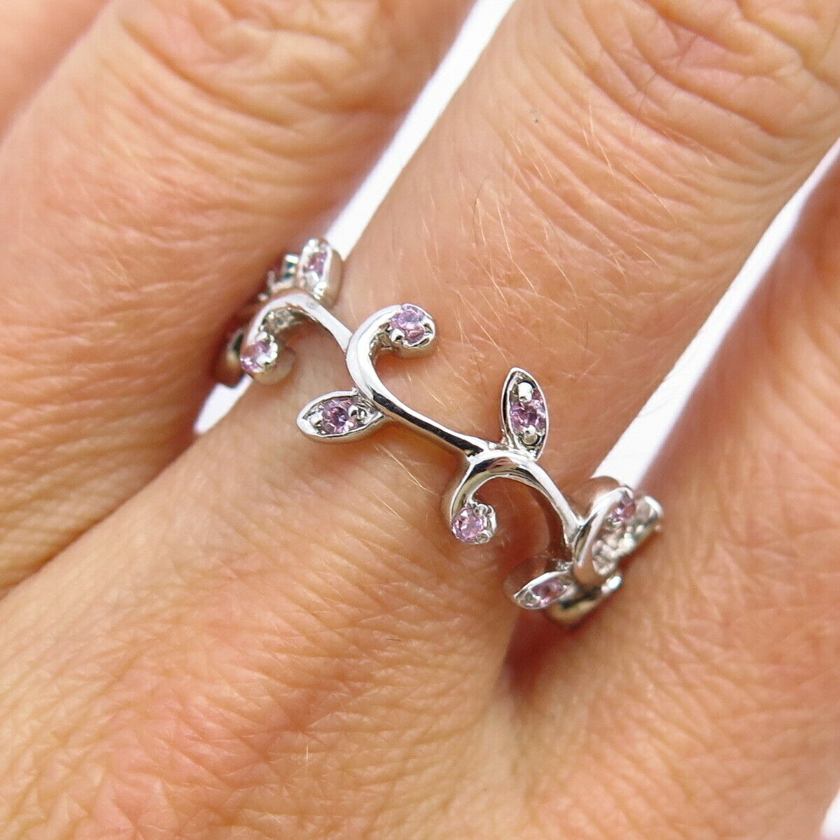 925 Sterling Silver Amethyst-Tone C Z Floral Branch Design Band Ring Size 8.5