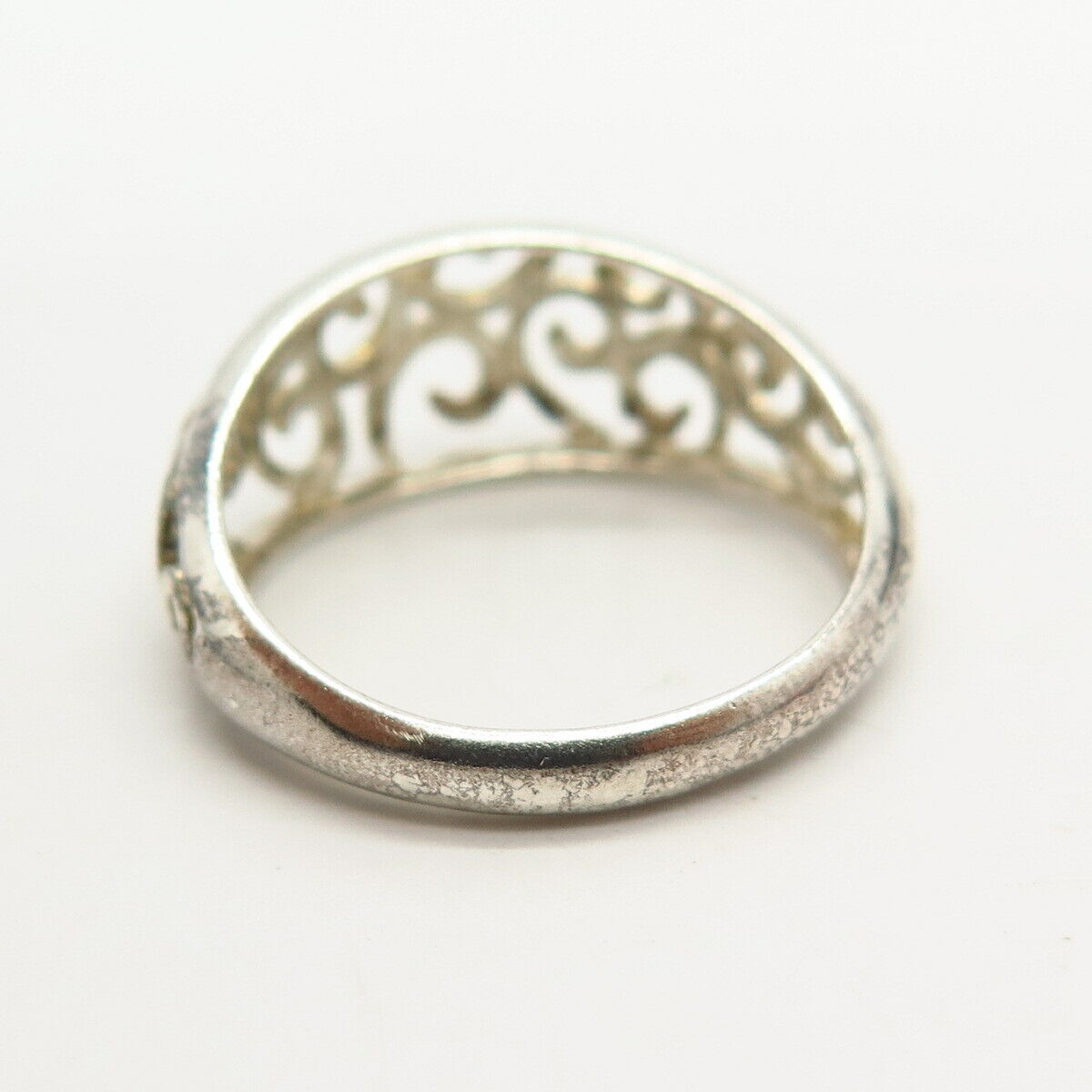 925 Sterling Silver Carved Swirl Design Ring Size 9