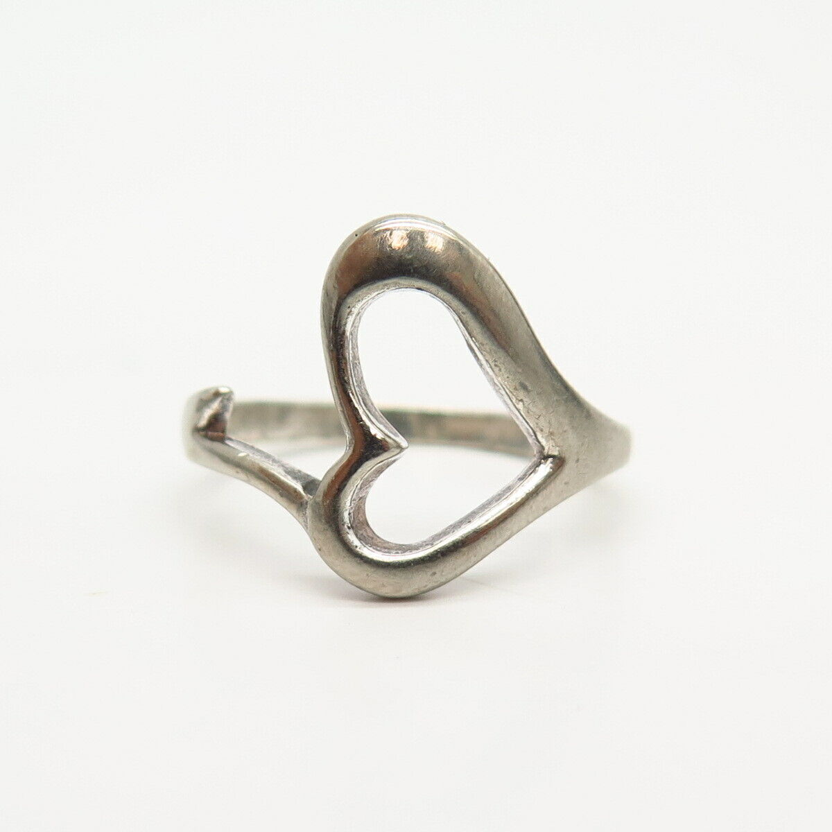 925 Sterling Silver Open Heart Design Ring Size 6 3/4