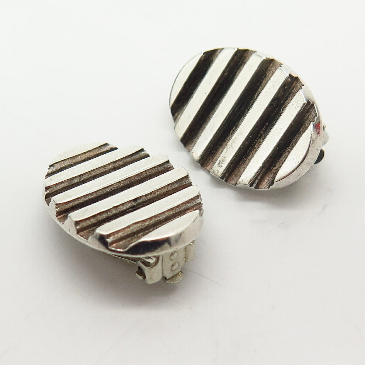 925 Sterling Silver Ribbed Design Oval Shape Clip On Earrings