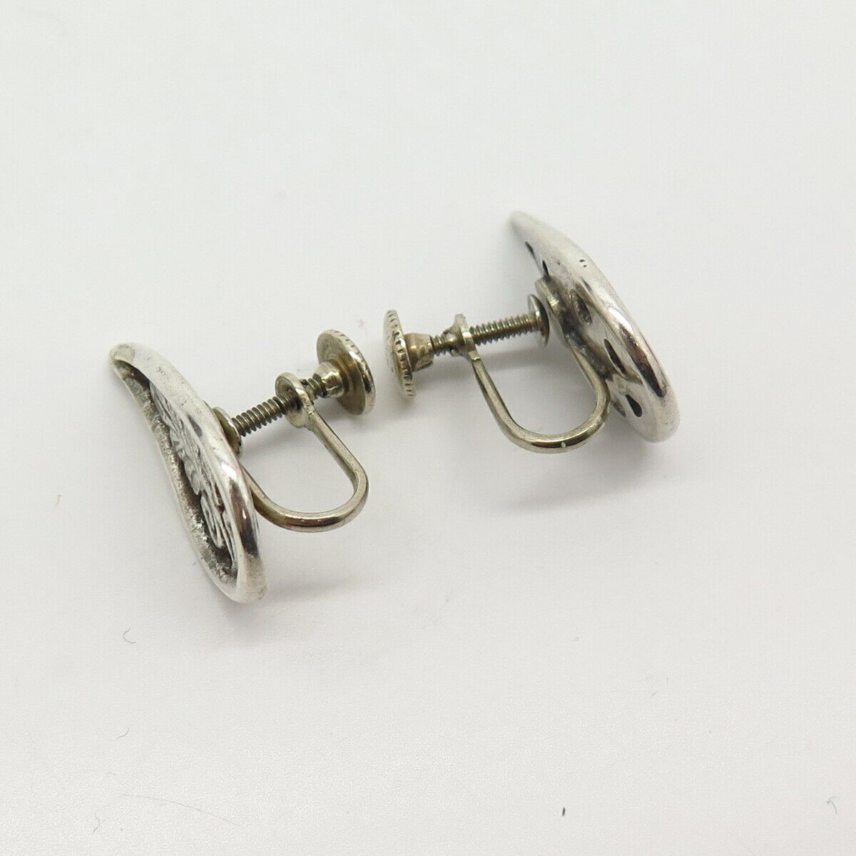 925 Sterling Silver Vintage Leaf Teardrop Design Screw Back Earrings