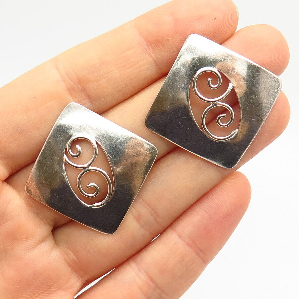 925 Sterling Silver Swirl Design Square Shape Cufflinks