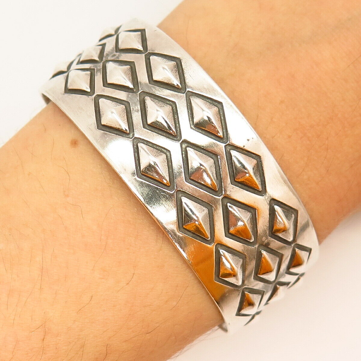 925 Sterling Silver Vintage Geometric Design Cuff Bracelet 7"