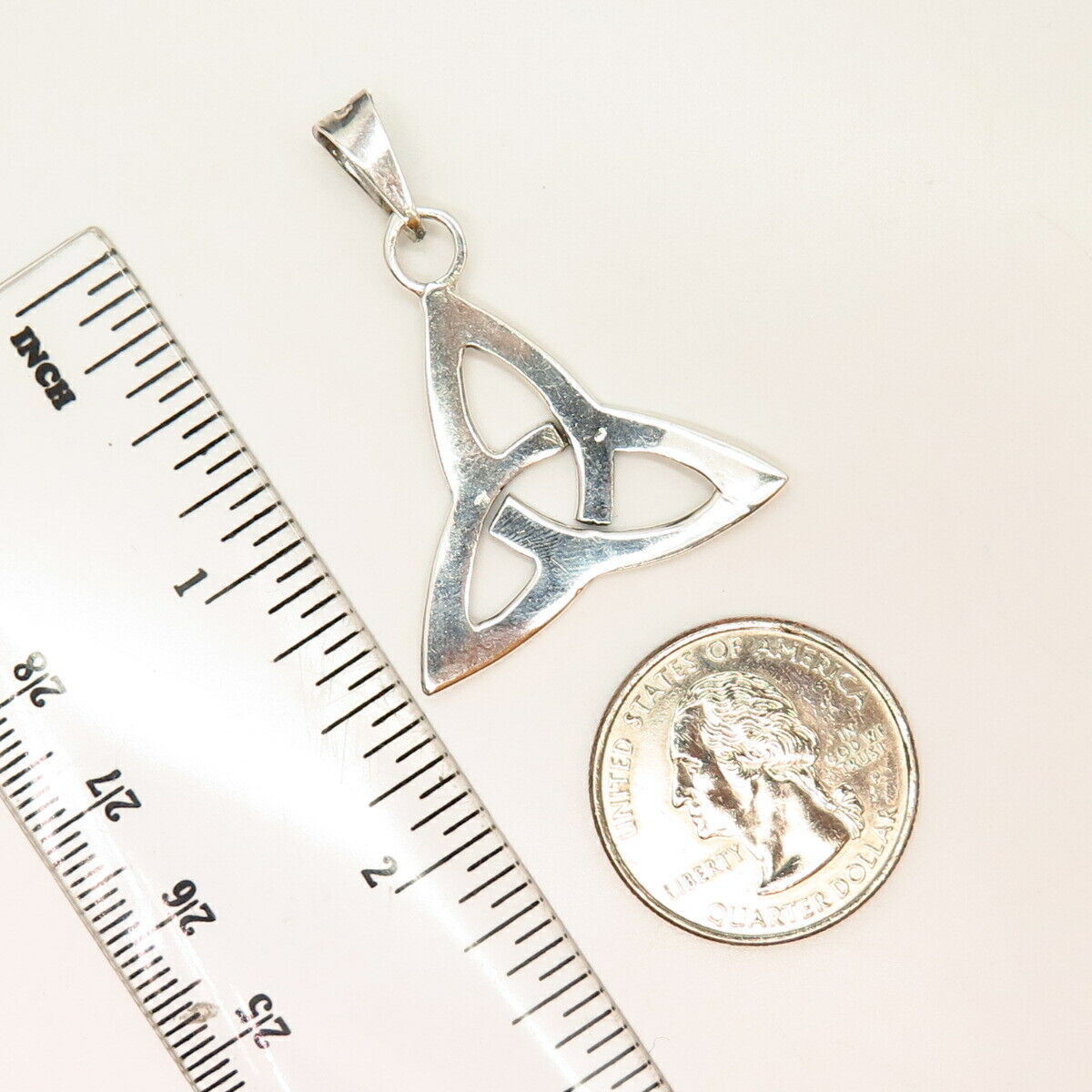 925 Sterling Silver Vintage Celtic Triquetra Design Pendant