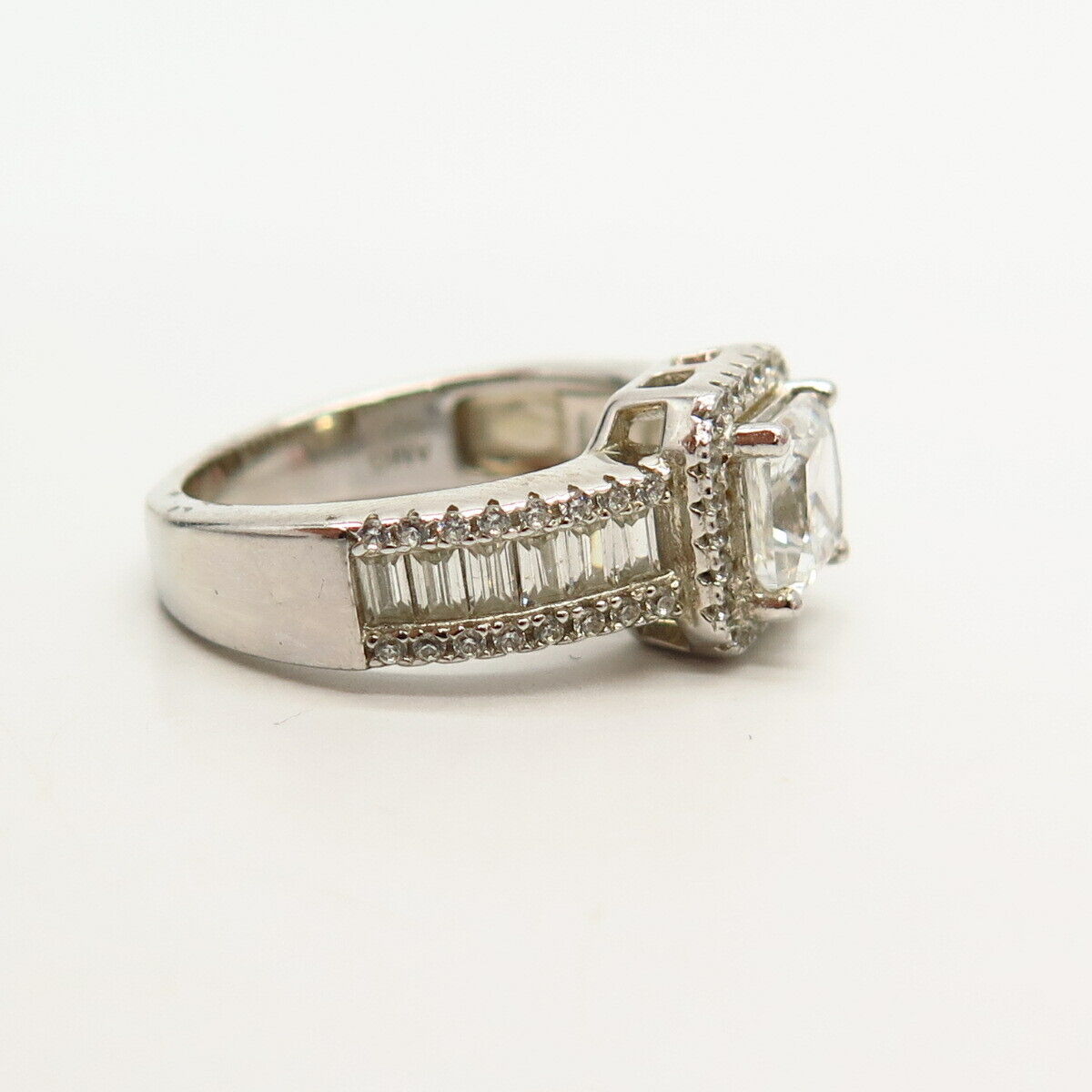 925 Sterling Silver C Z Ring Size 6