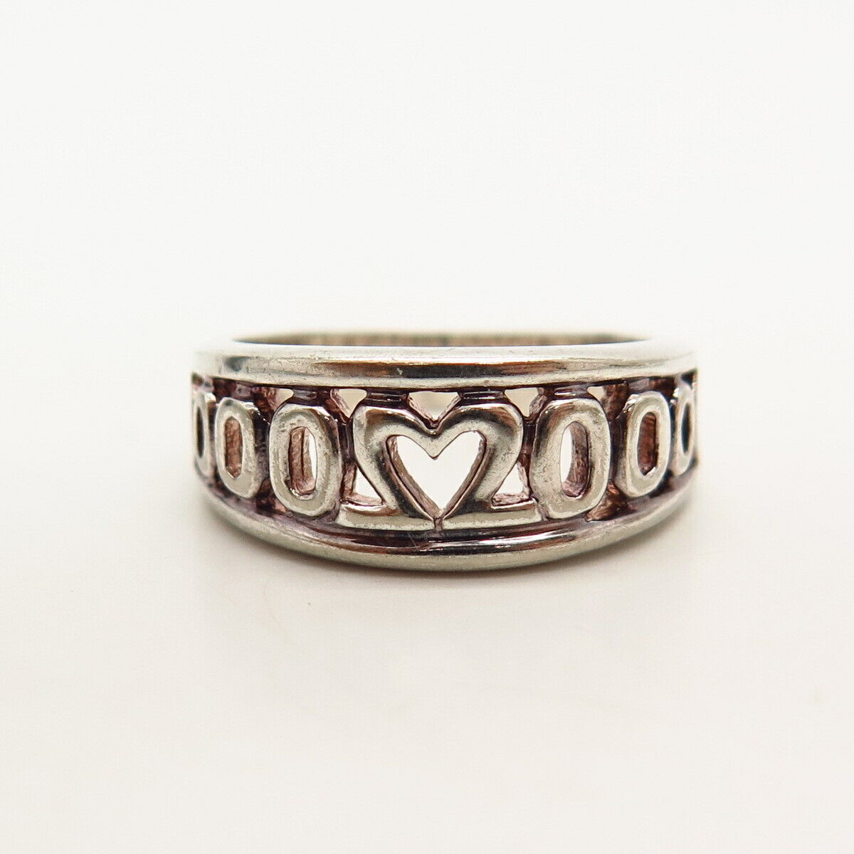 925 Sterling Silver "2000" / Heart Design Ring Size 5 3/4