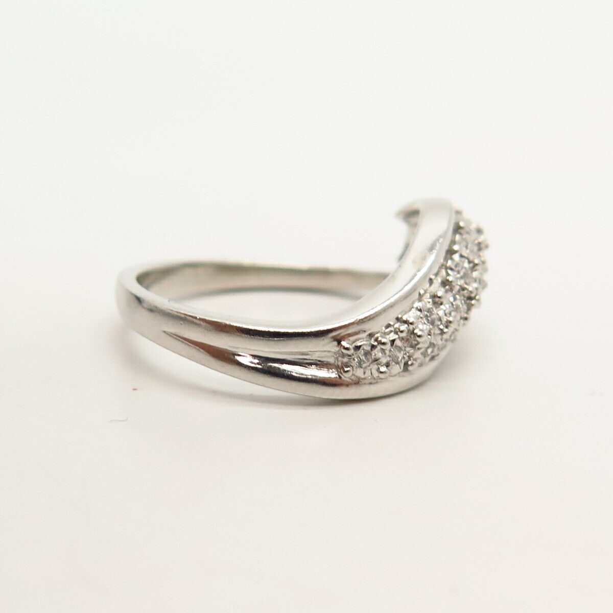 925 Sterling Silver C Z Wavy Ring Size 6 3/4