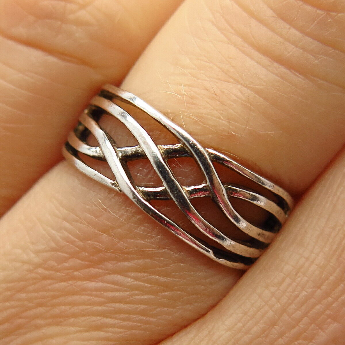 925 Sterling Silver Infinity Design Ring Size 6