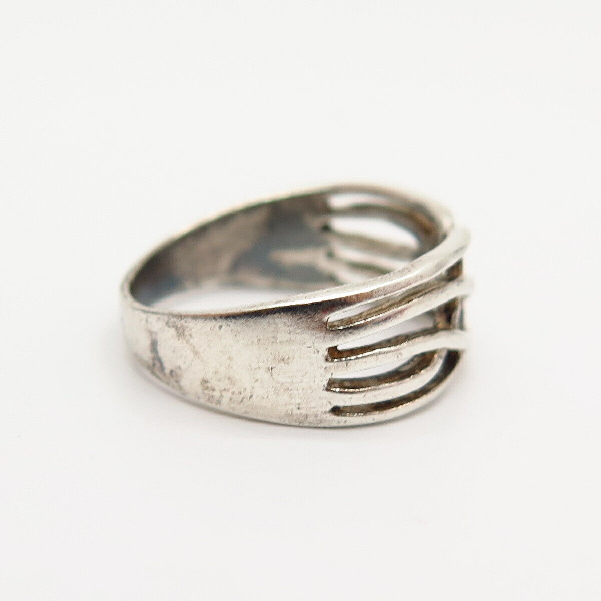 925 Sterling Silver Infinity Design Ring Size 6