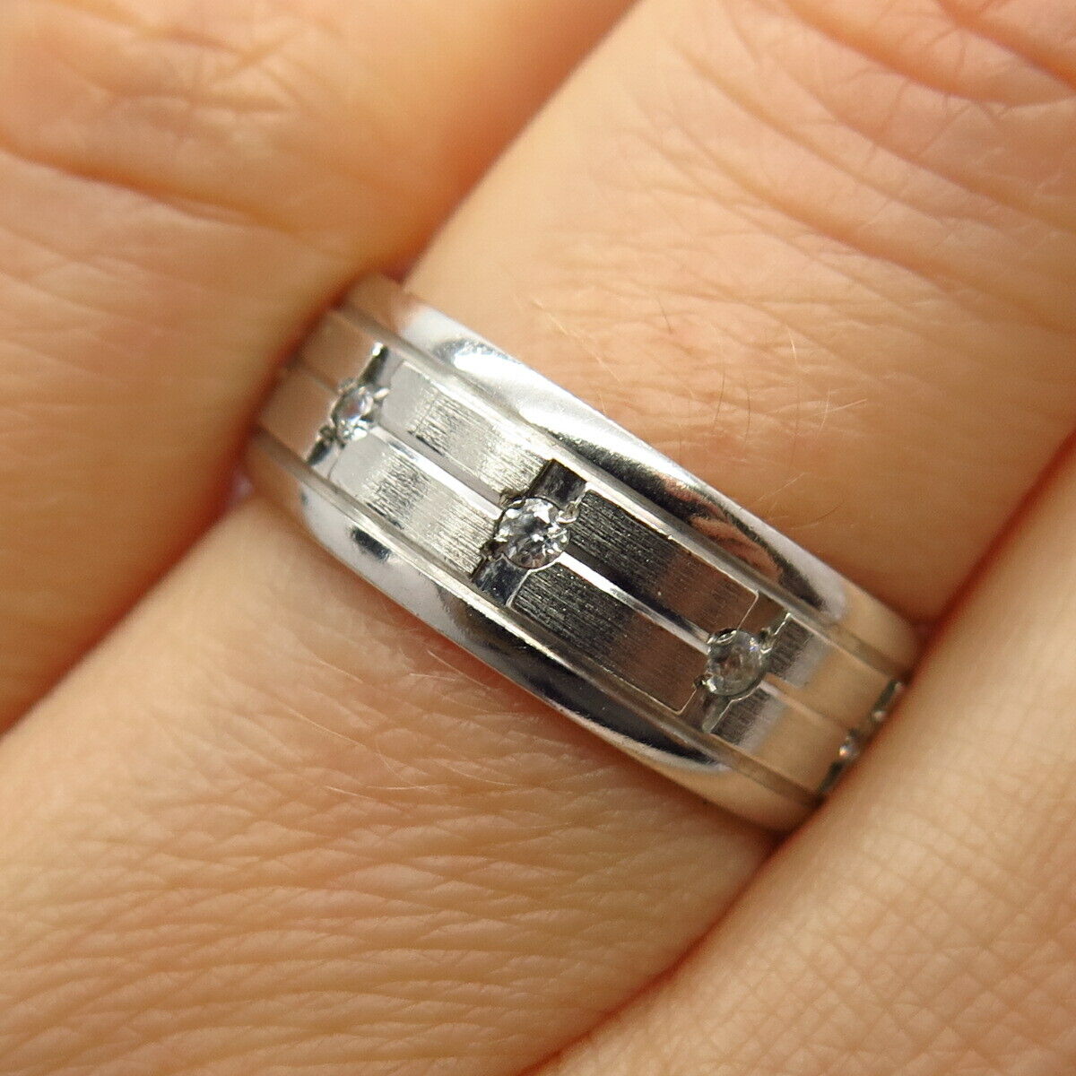 925 Sterling Silver C Z Station Band Ring Size 7